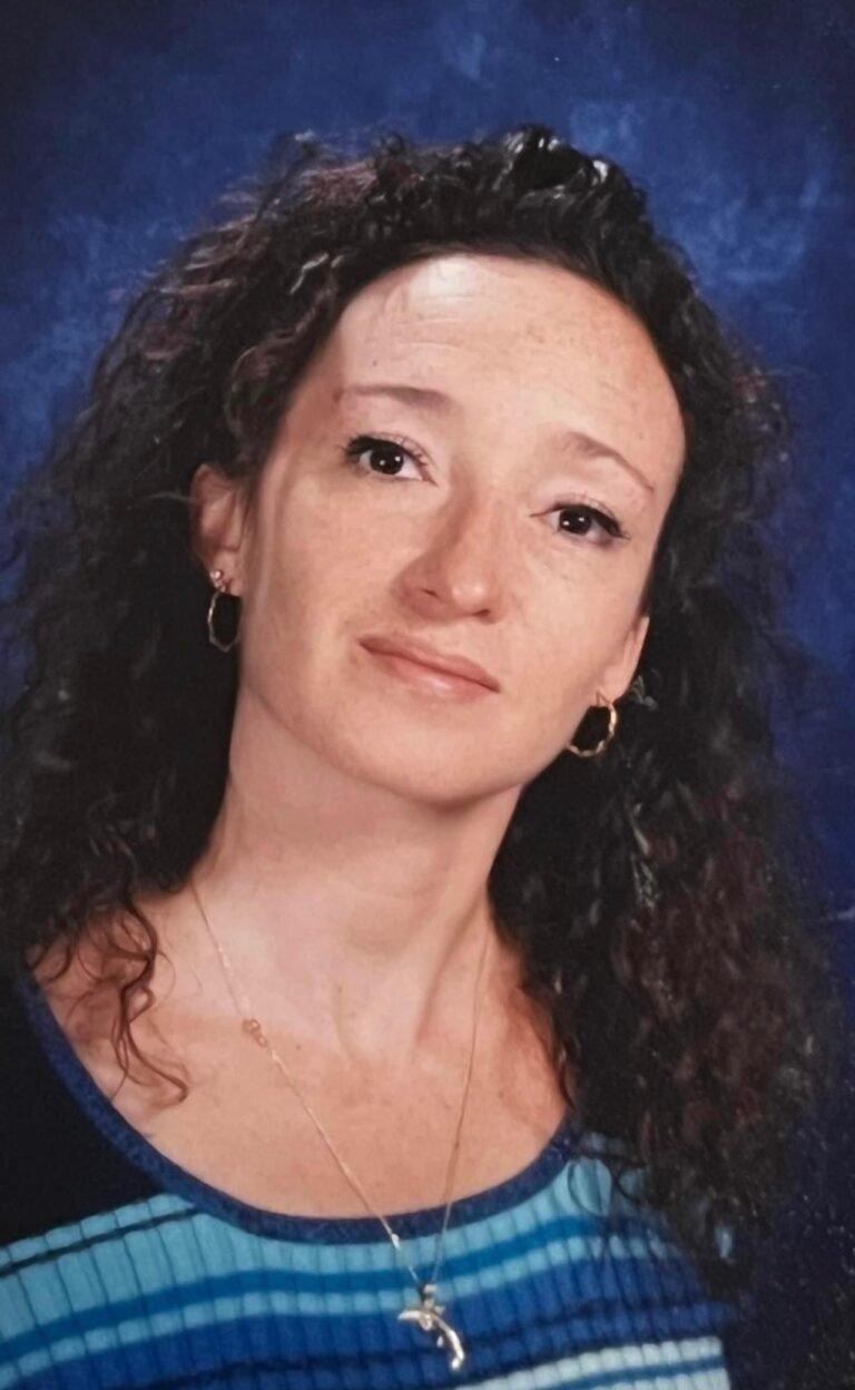 Lisa Casey is a Certified Academic Language Therapist (CALT) and Licensed Dyslexia Therapist (LDT).